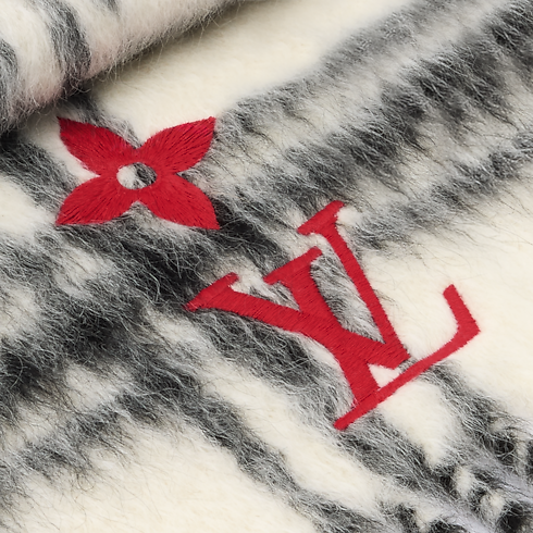 LV Criss Cross Scarf S00 in Women's Accessories Scarves collections by Louis Vuitton (Product zoom)