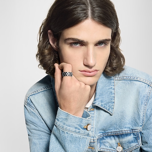 LV Damier Ring S00 in Men's Fashion Jewelry Rings collections by Louis Vuitton (Product zoom)