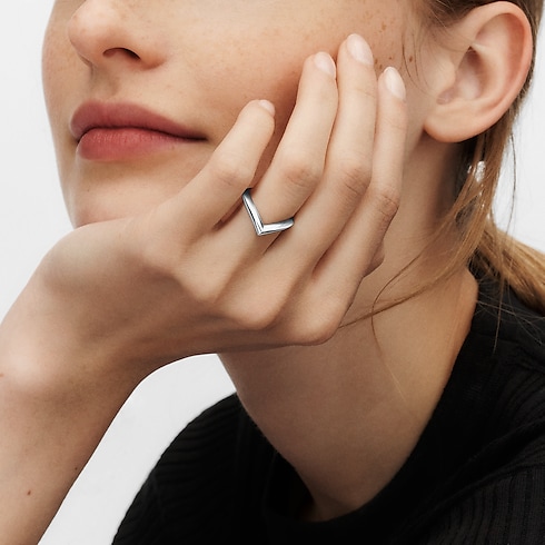 LV Diamonds V Ring, Platinum in Jewelry's Categories Wedding Bands collections by Louis Vuitton (Product zoom)