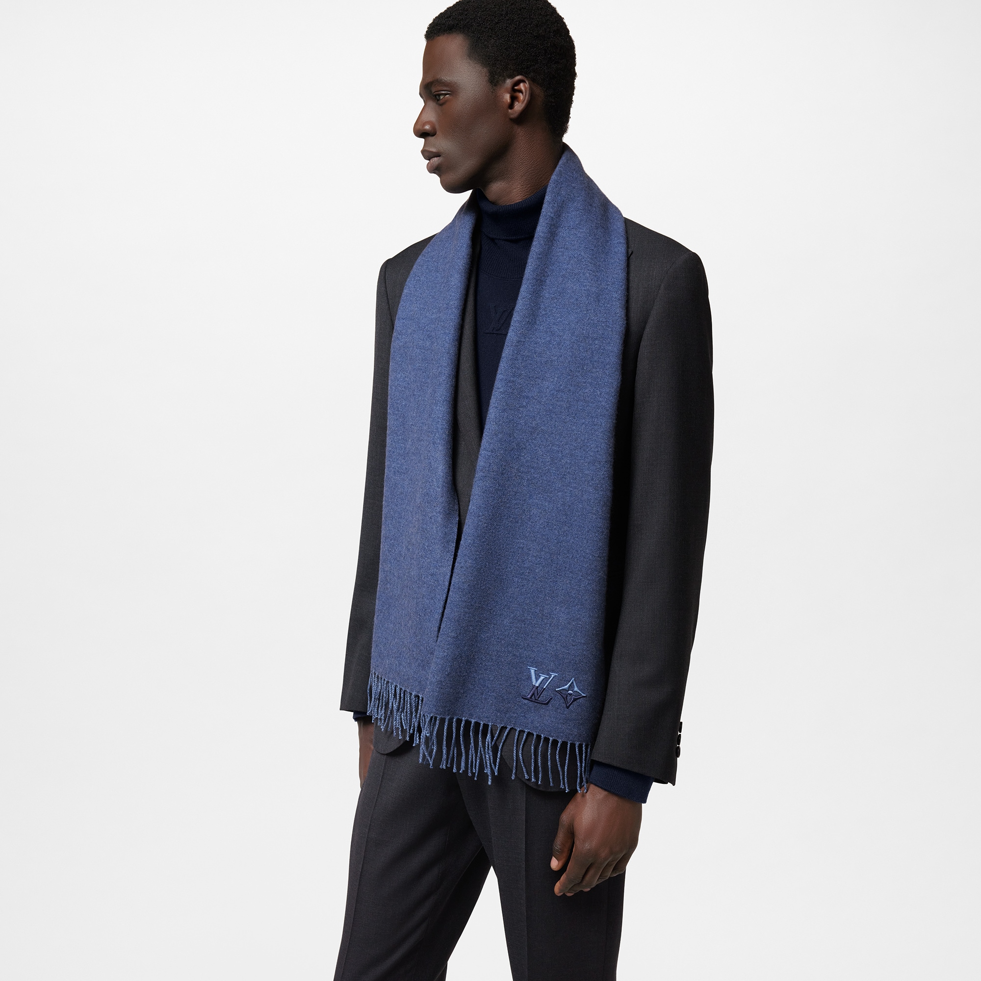 LV Dual Scarf S00 in Men