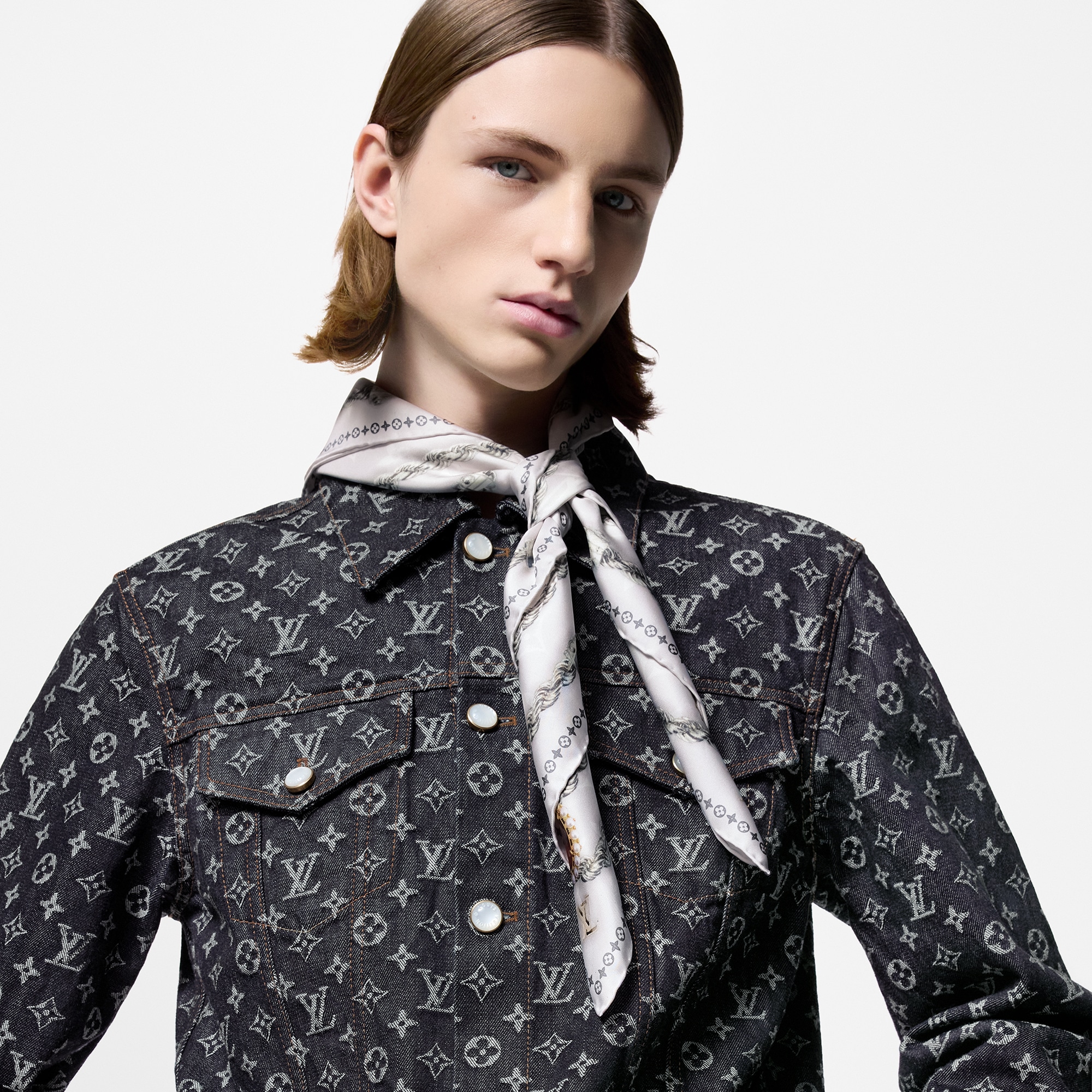 LV Dynasty Pearls Silk Square S00 in Men