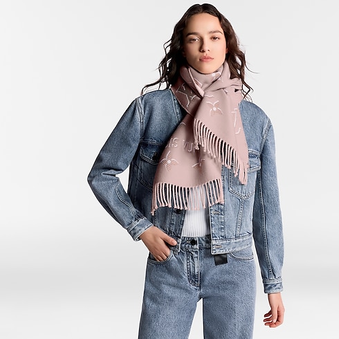 LV Essential Shine Scarf S00 in Women's Accessories Scarves collections by Louis Vuitton (Product zoom)