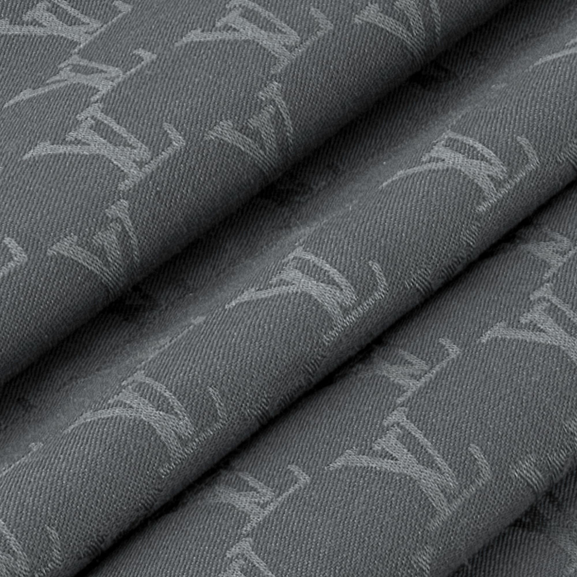 LV Fishnet Stole S00 in Men