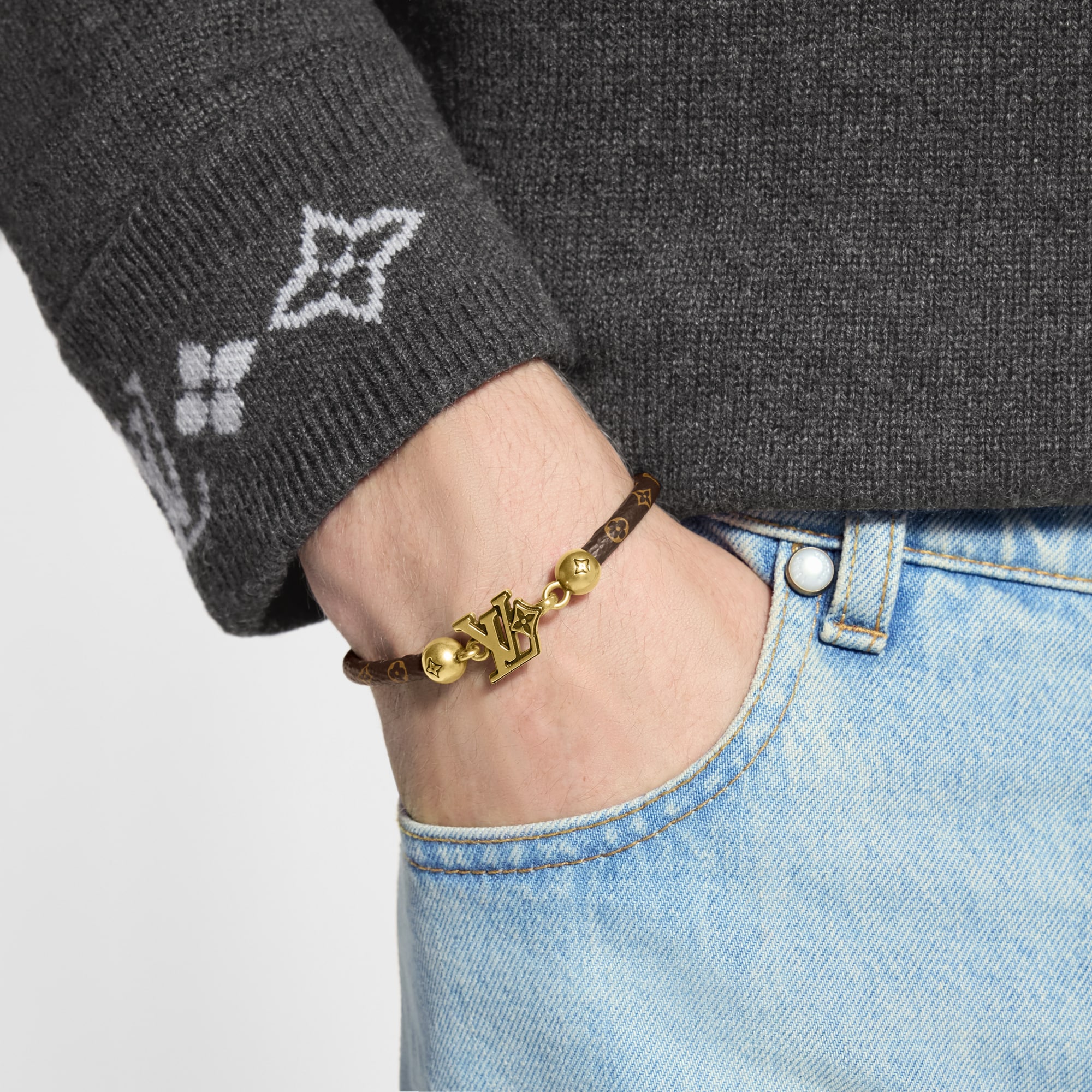 LV Flower Hook Bracelet

  in Men
