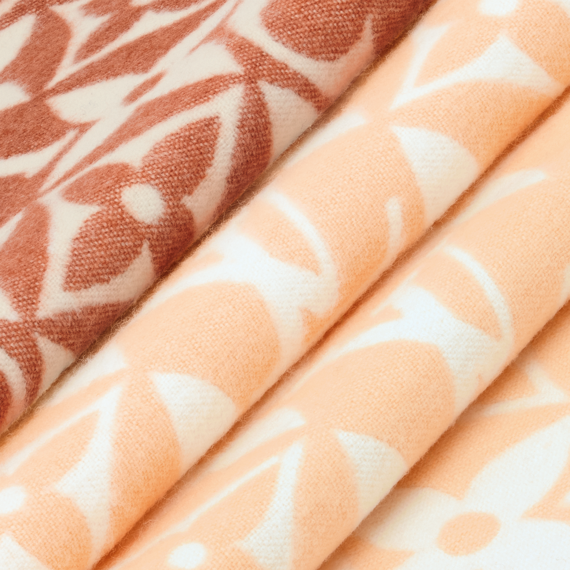 LV Frosty Gradient Scarf S00 in Women