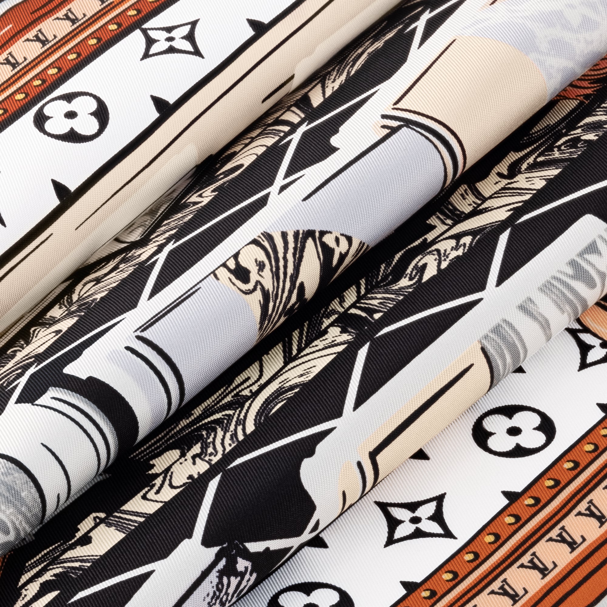 LV Library Square 70 S00 in Women