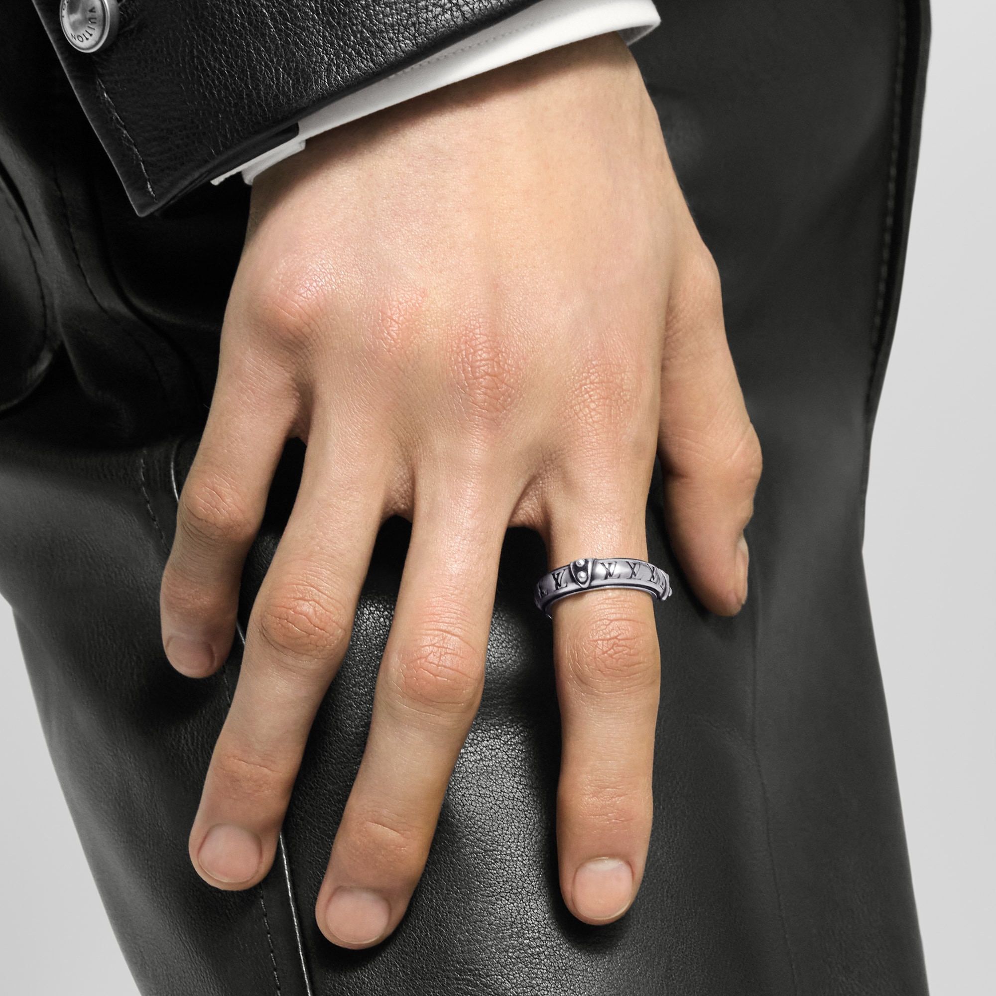 LV Lozine Ring S00 in Men