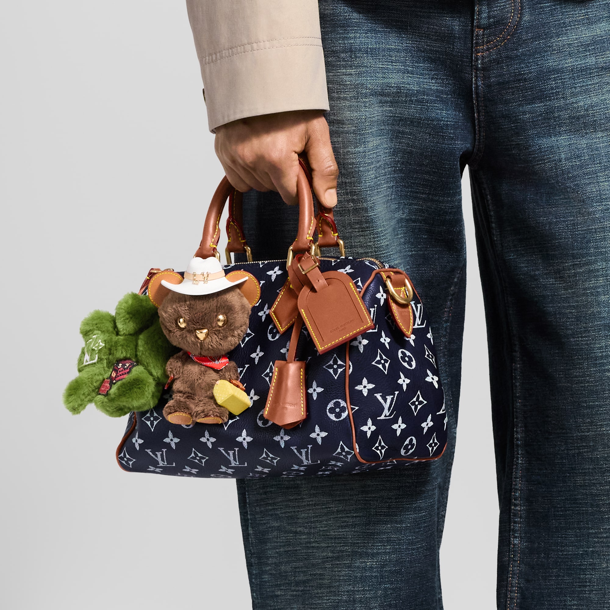 LV Lucky Trefoil Bag Charm S00 in Men