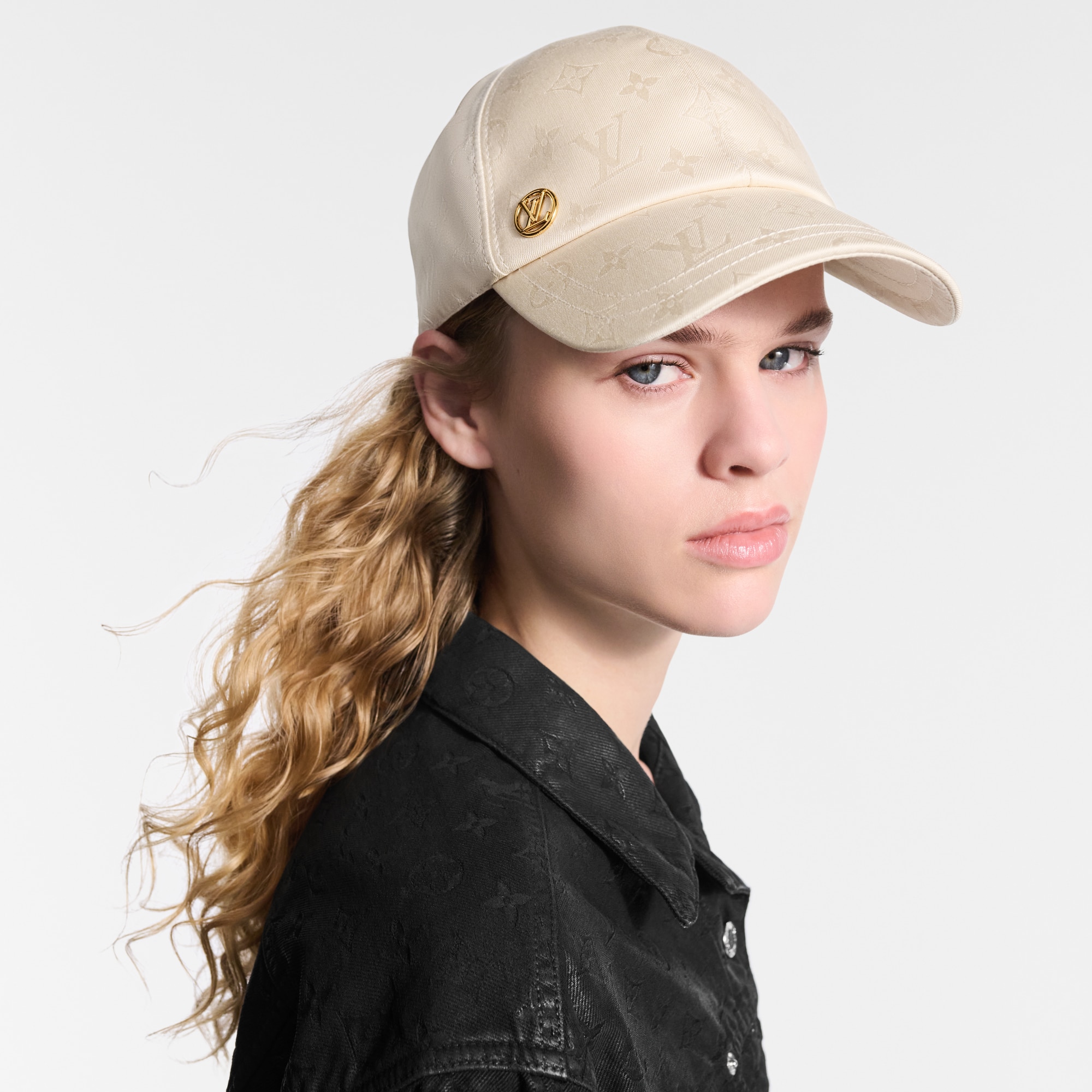 LV Mine Cap S00 in Women