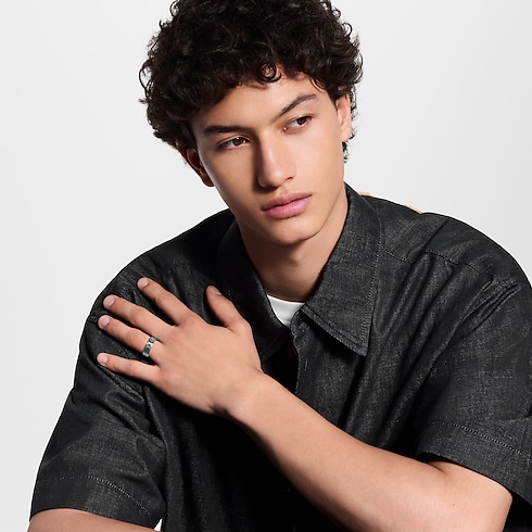 LV Mosaic Thin Ring S00 in Men's Fashion Jewelry Rings collections by Louis Vuitton (Product zoom)