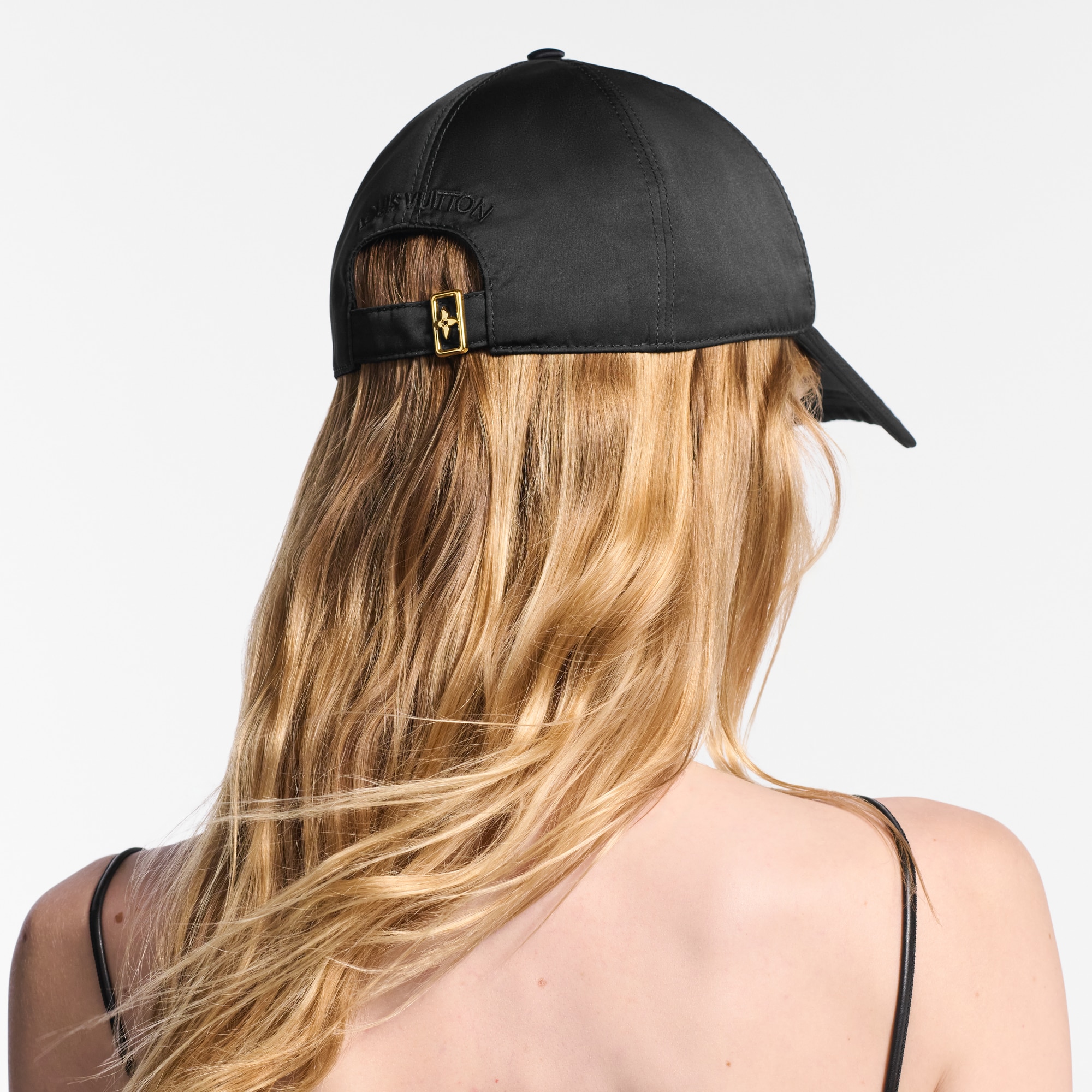 LV Move Cap S00 in Women