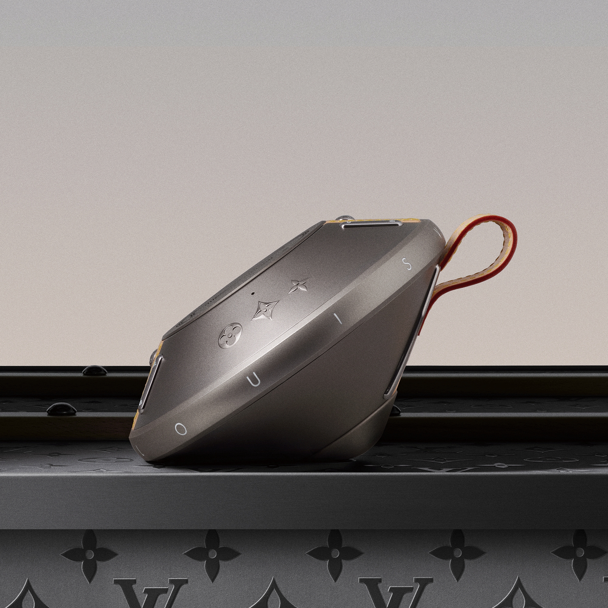LV Nanogram Speaker Silver  in Les Extraordinaires