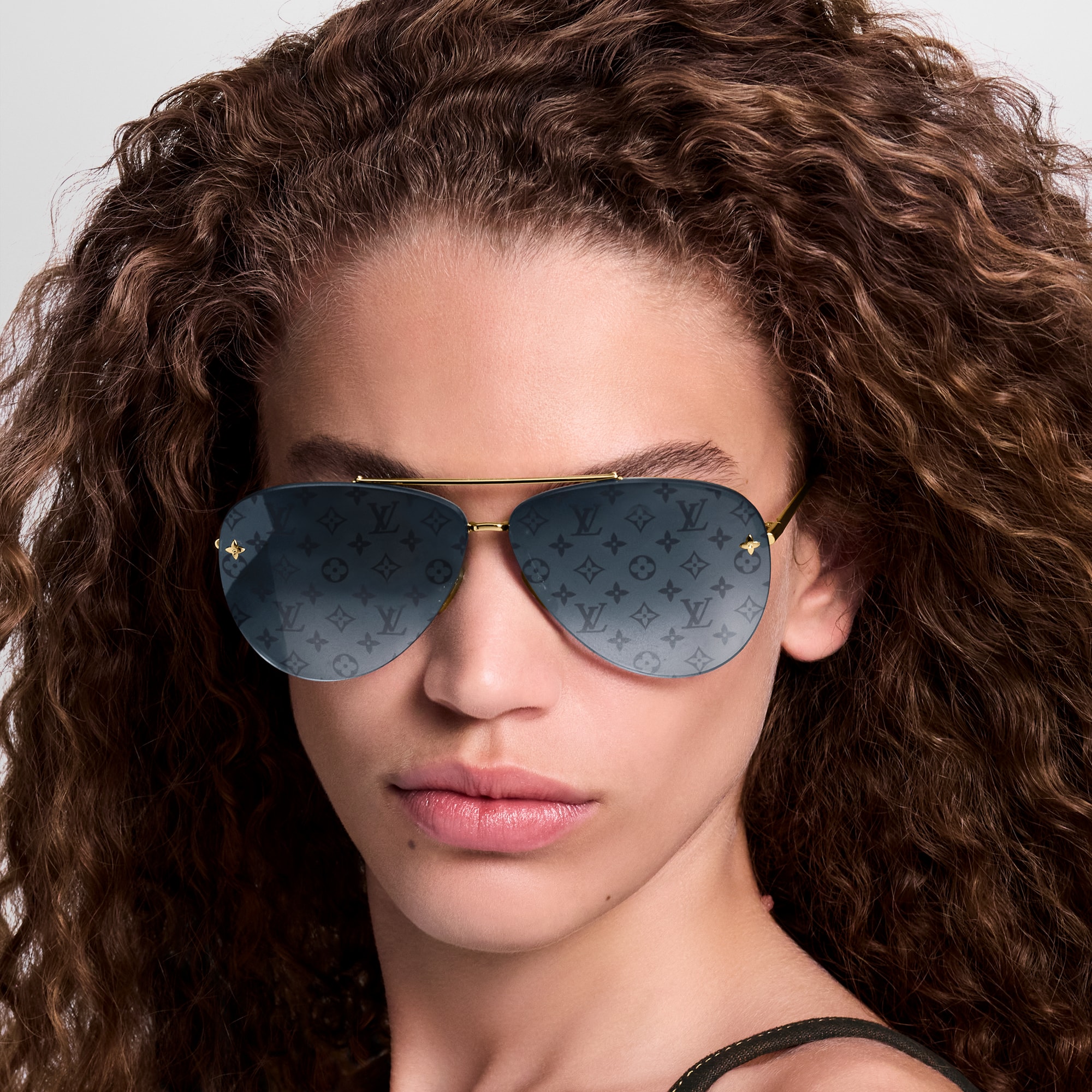 LV Pilot Light Sunglasses S00 in Women