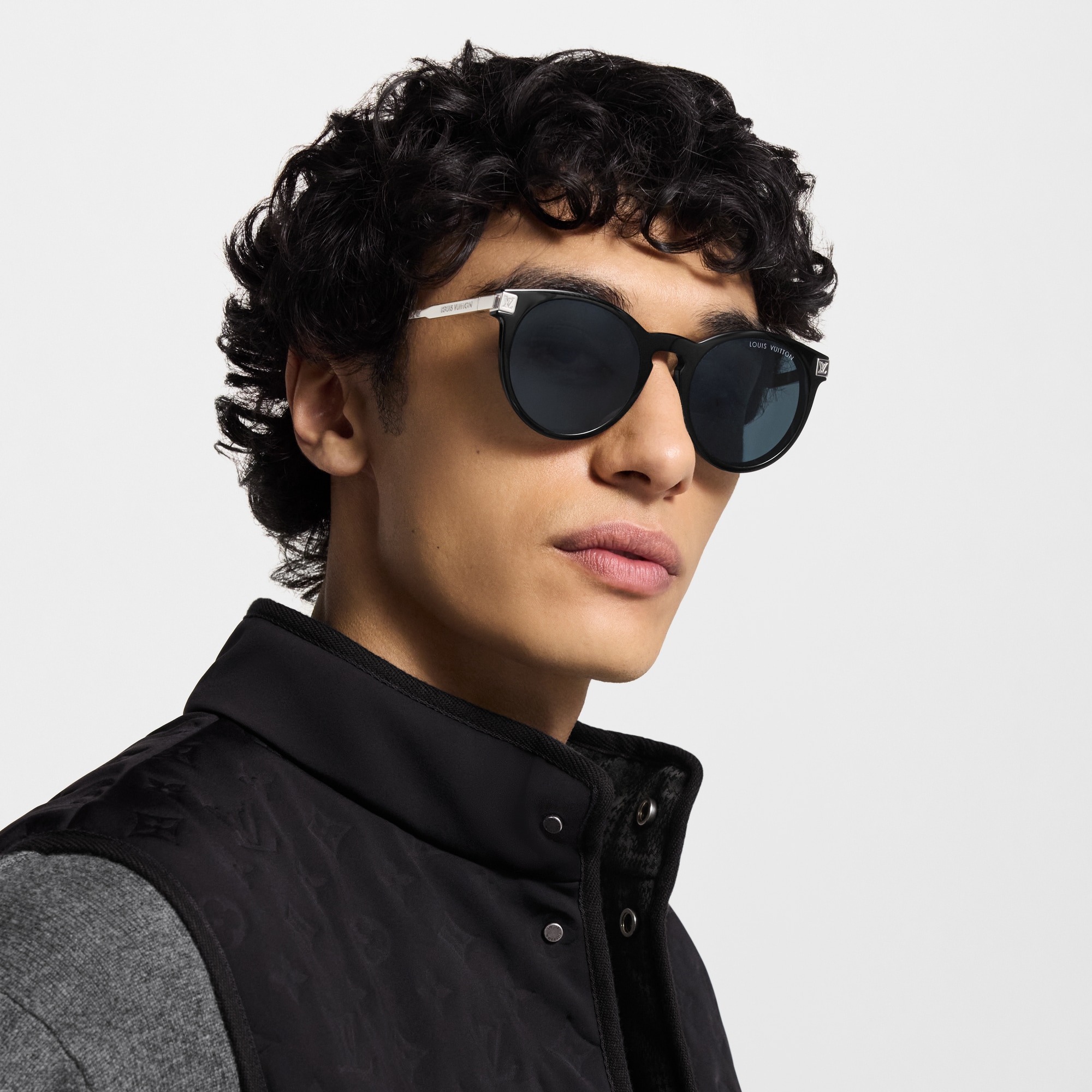 LV Rise Round Sunglasses S00 in Men