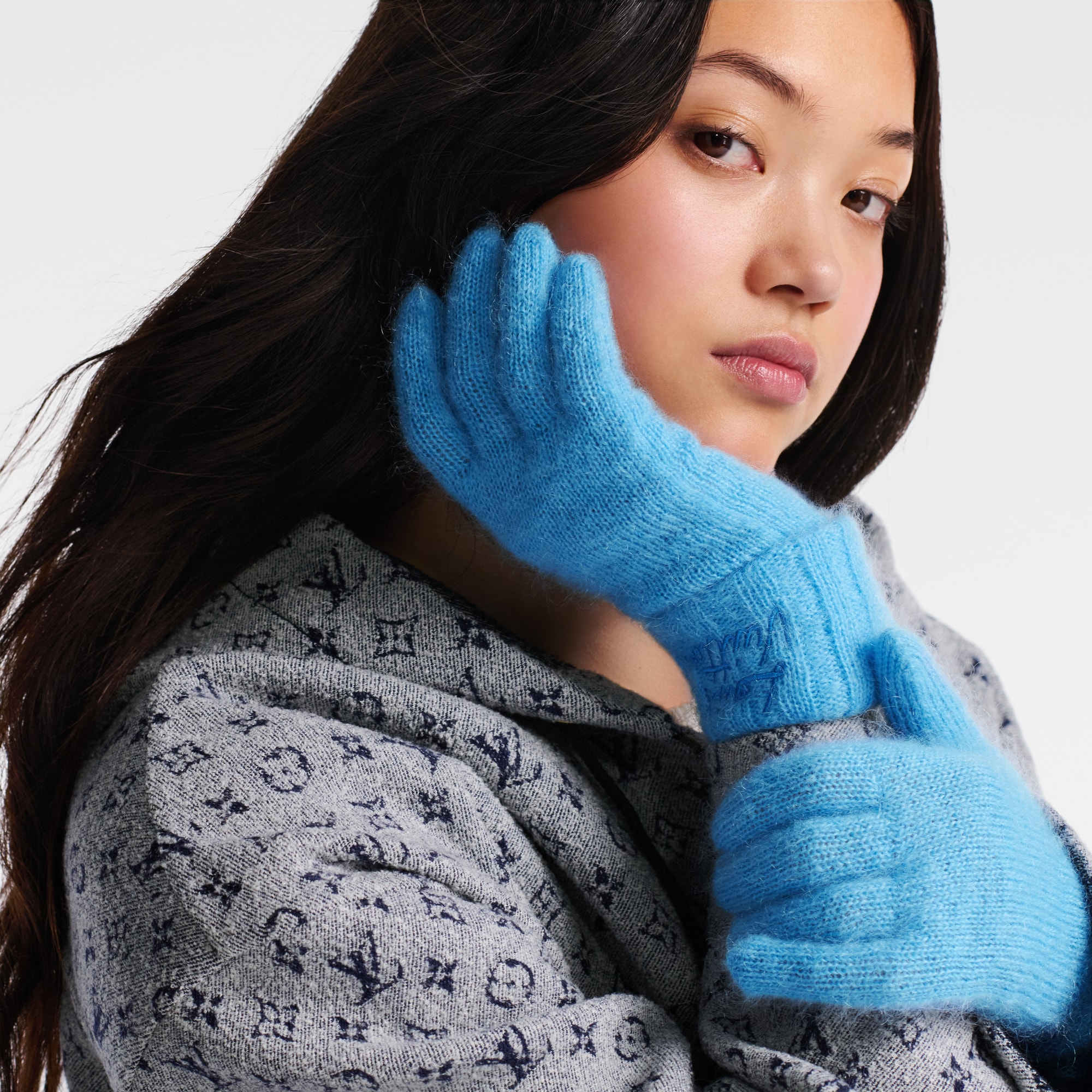 LV Script Gloves S00 in Women