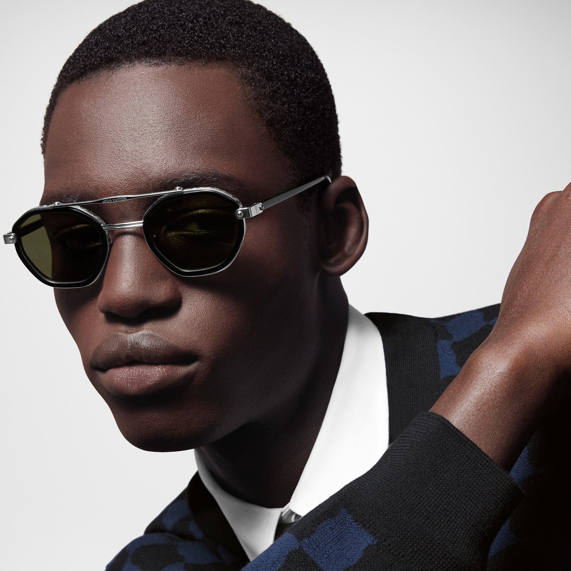 LV Signature Duo Round Sunglasses S00 in Men