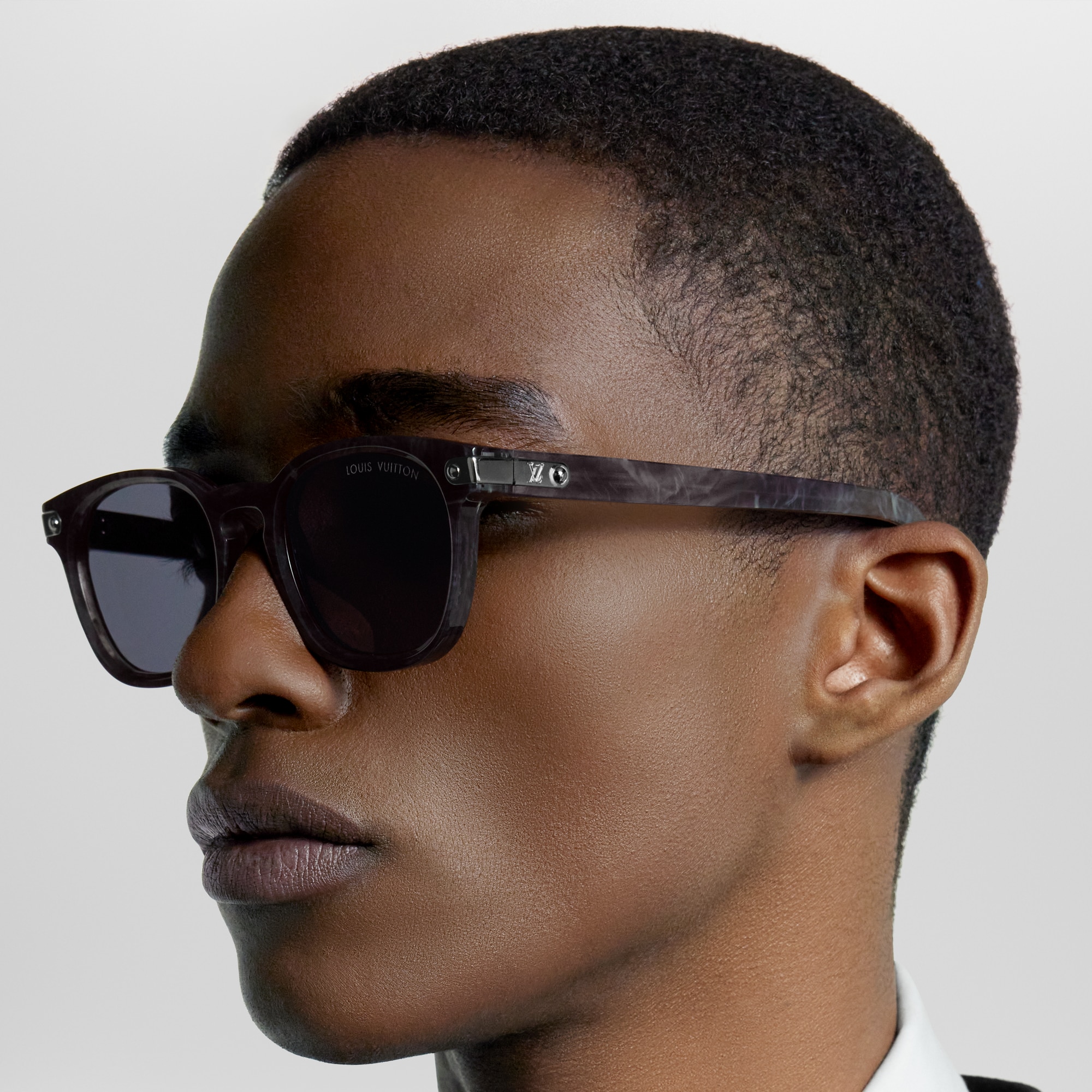 LV Signature Square Round Sunglasses S00 - Accessories  display picture 1