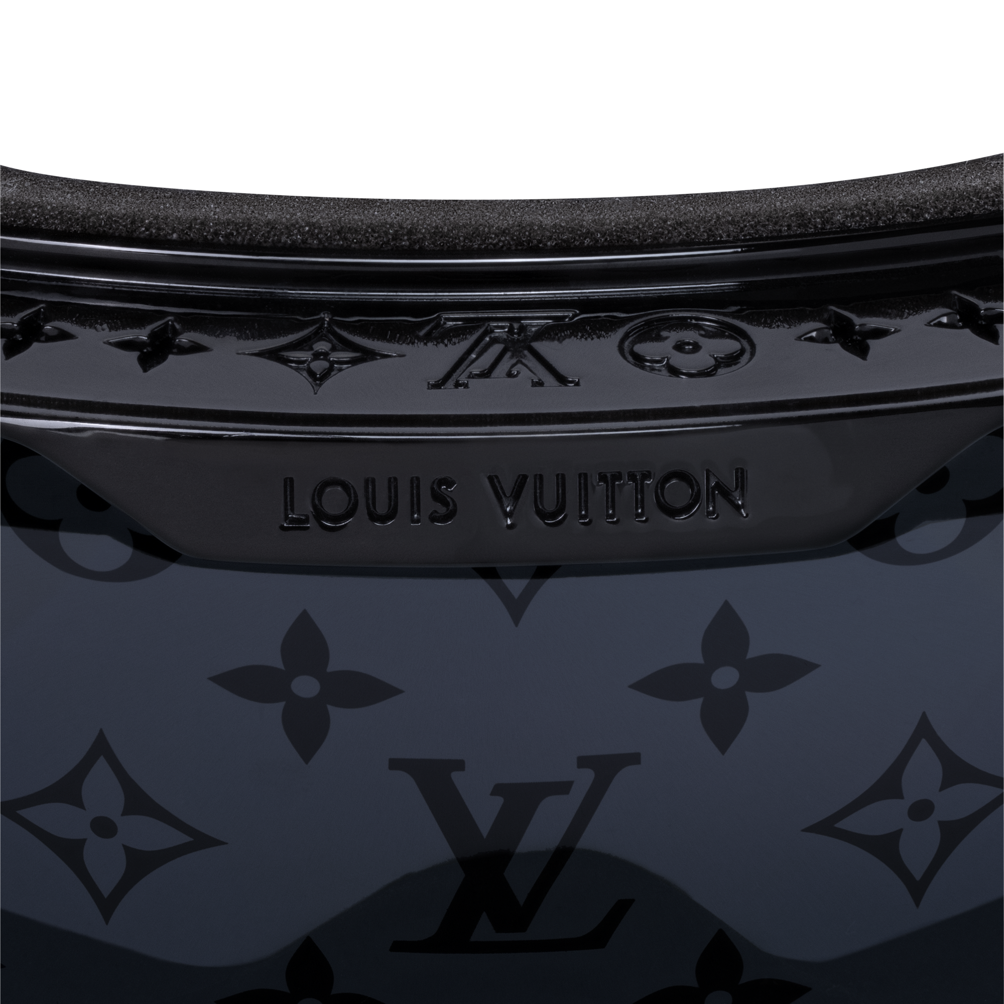 LV Snow Mask S00 in Trunks, Travel and Home