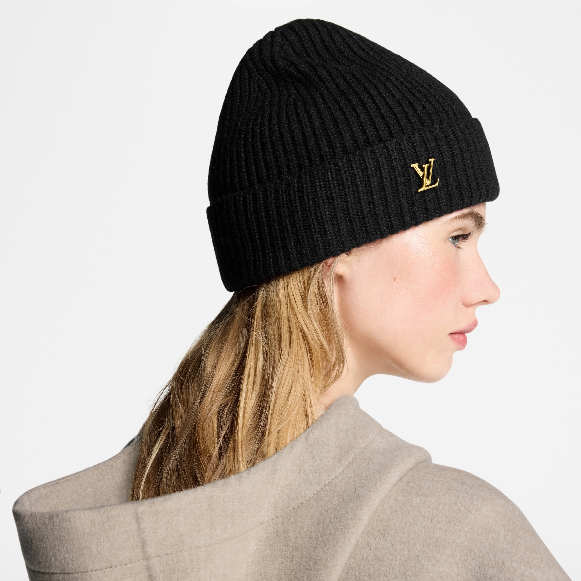 LV Spark Beanie S00 in Women