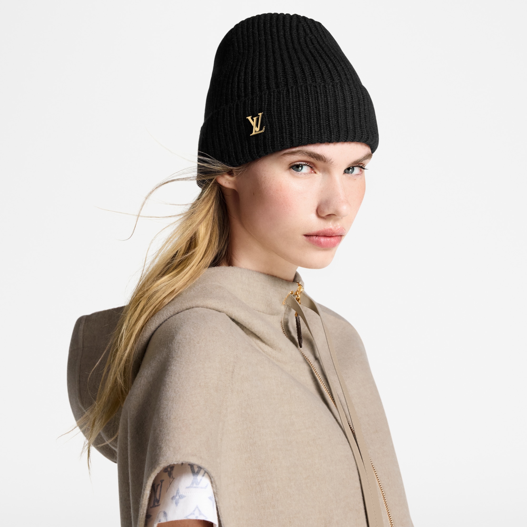 LV Spark Beanie S00 in Women