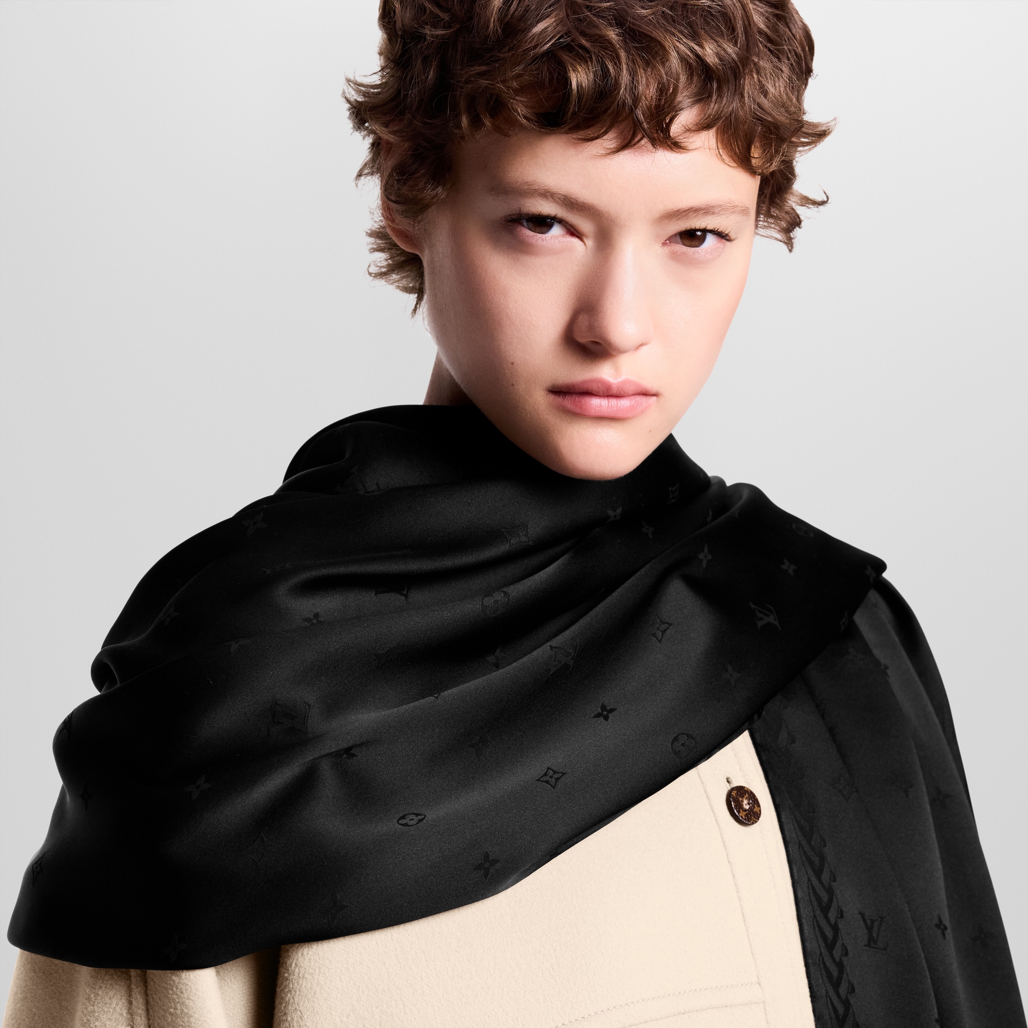 LV Spotlight Stole S00 in Women