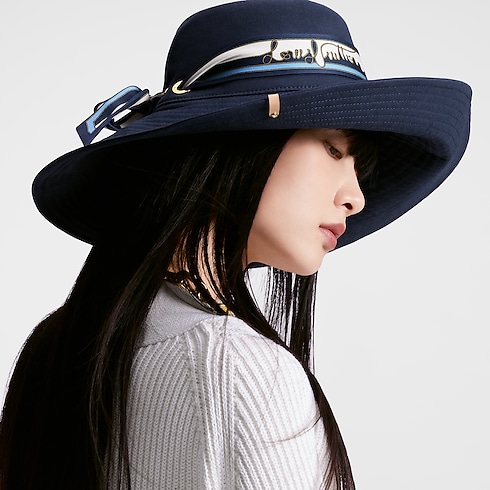 LV Stripes Hat S00 in Women's Accessories Hats and Gloves collections by Louis Vuitton (Product zoom)