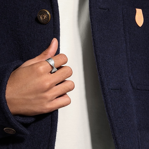 LV Trunk Ring S00 in Men's Fashion Jewelry All Fashion Jewelry collections by Louis Vuitton (Product zoom)