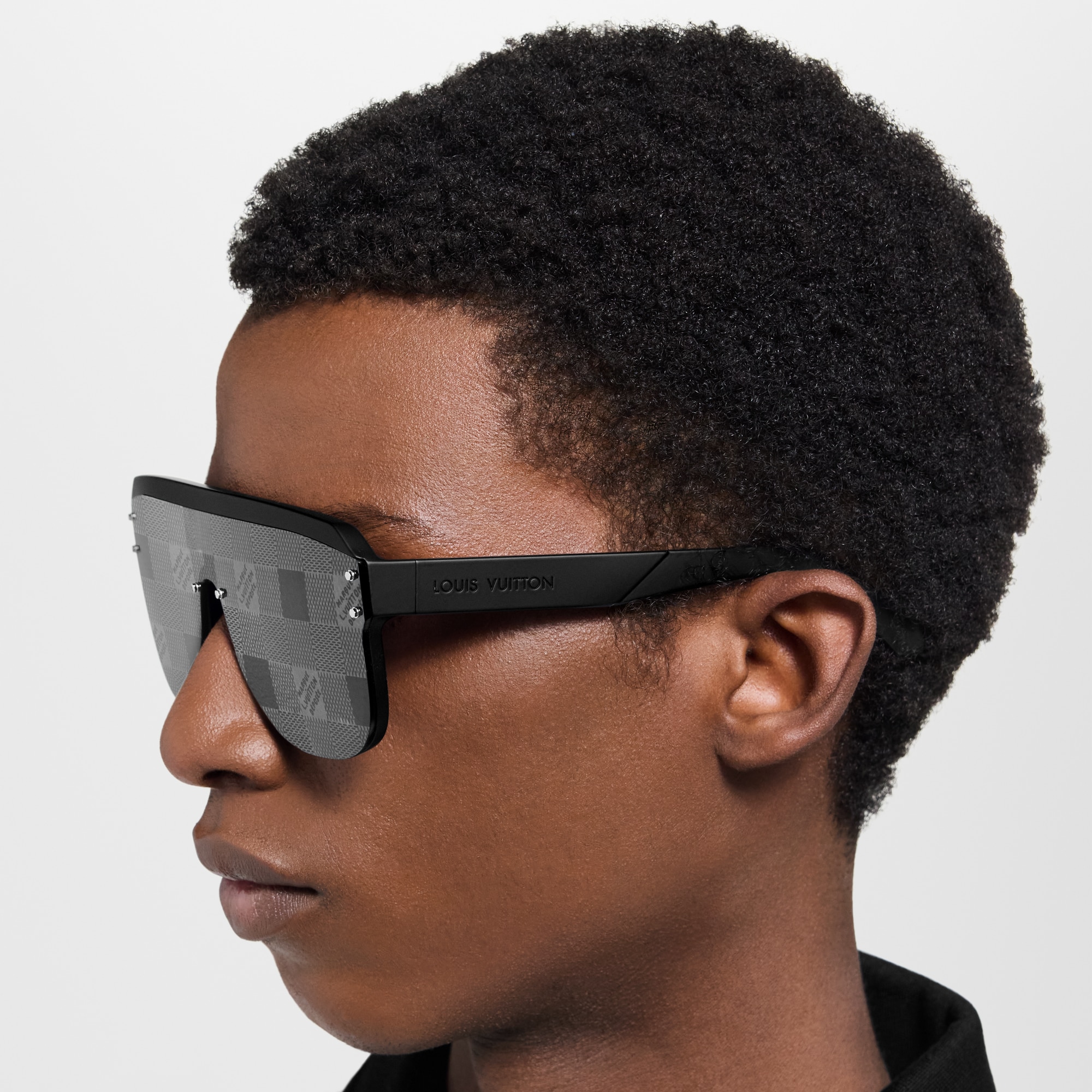 LV Waimea Mask Round Sunglasses S00 in Men