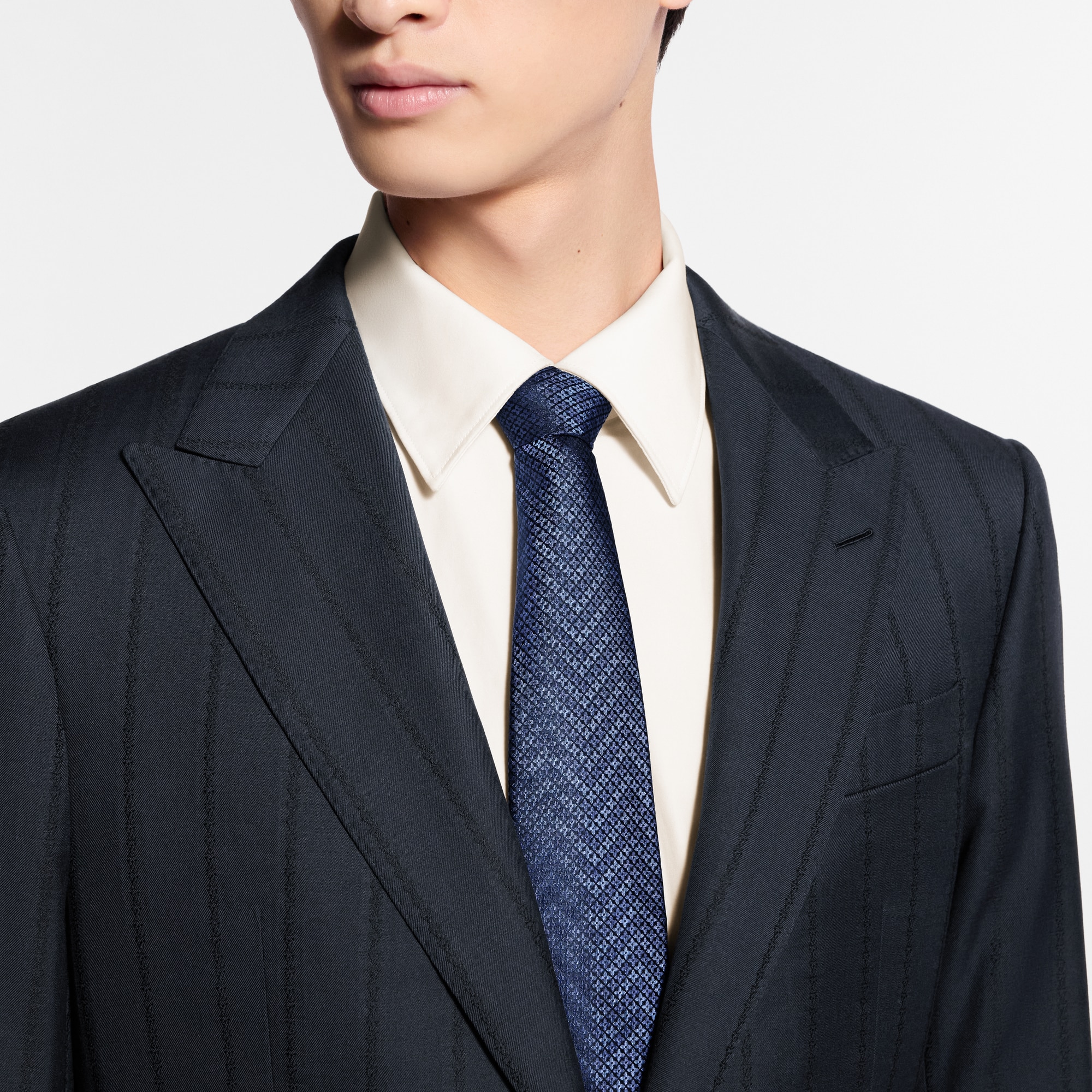 LV Zigzag Tie S00 in Men