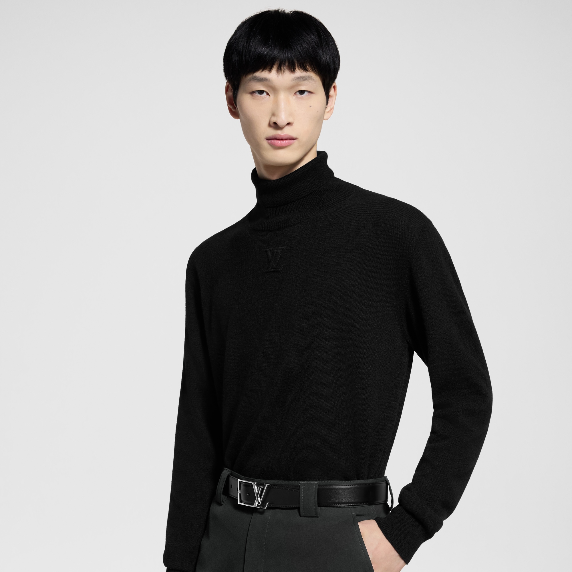 LVSE LV Embossed Turtle Neck  in New