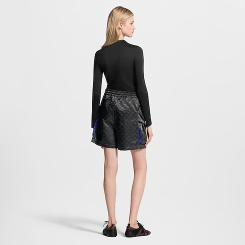 Monogram Cargo Pocket Shorts in Women's Ready-to-Wear Skirts and Shorts collections by Louis Vuitton (Product zoom)