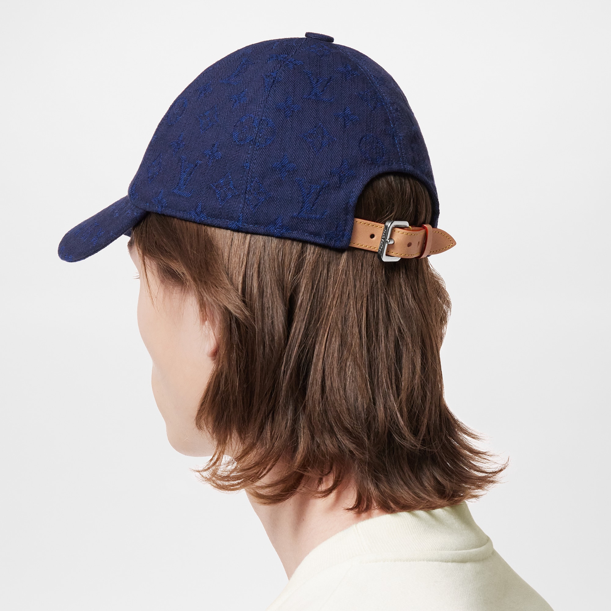 Monogram Essential Cap S00 in Men