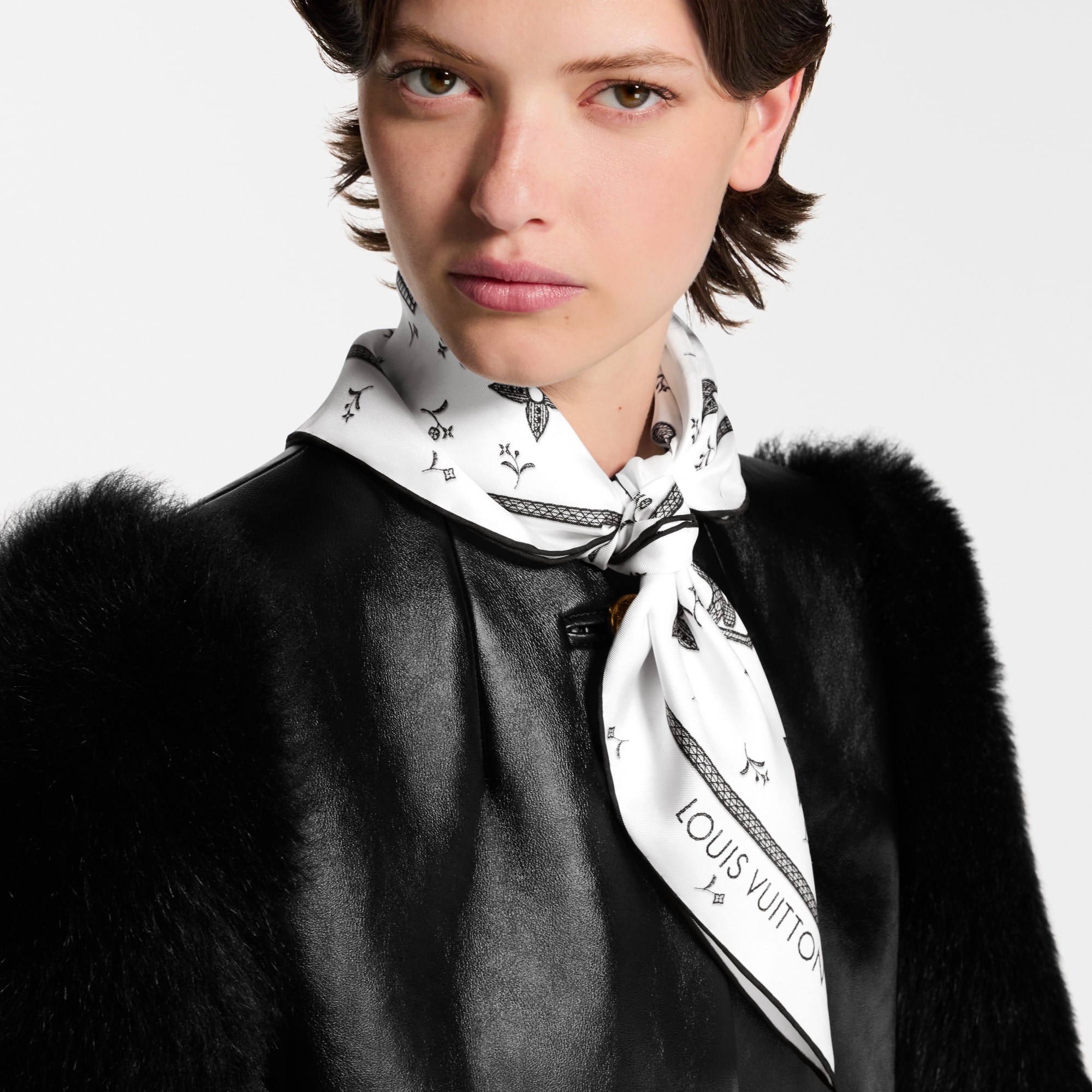 Monogram Romance Square 70 S00 in Women