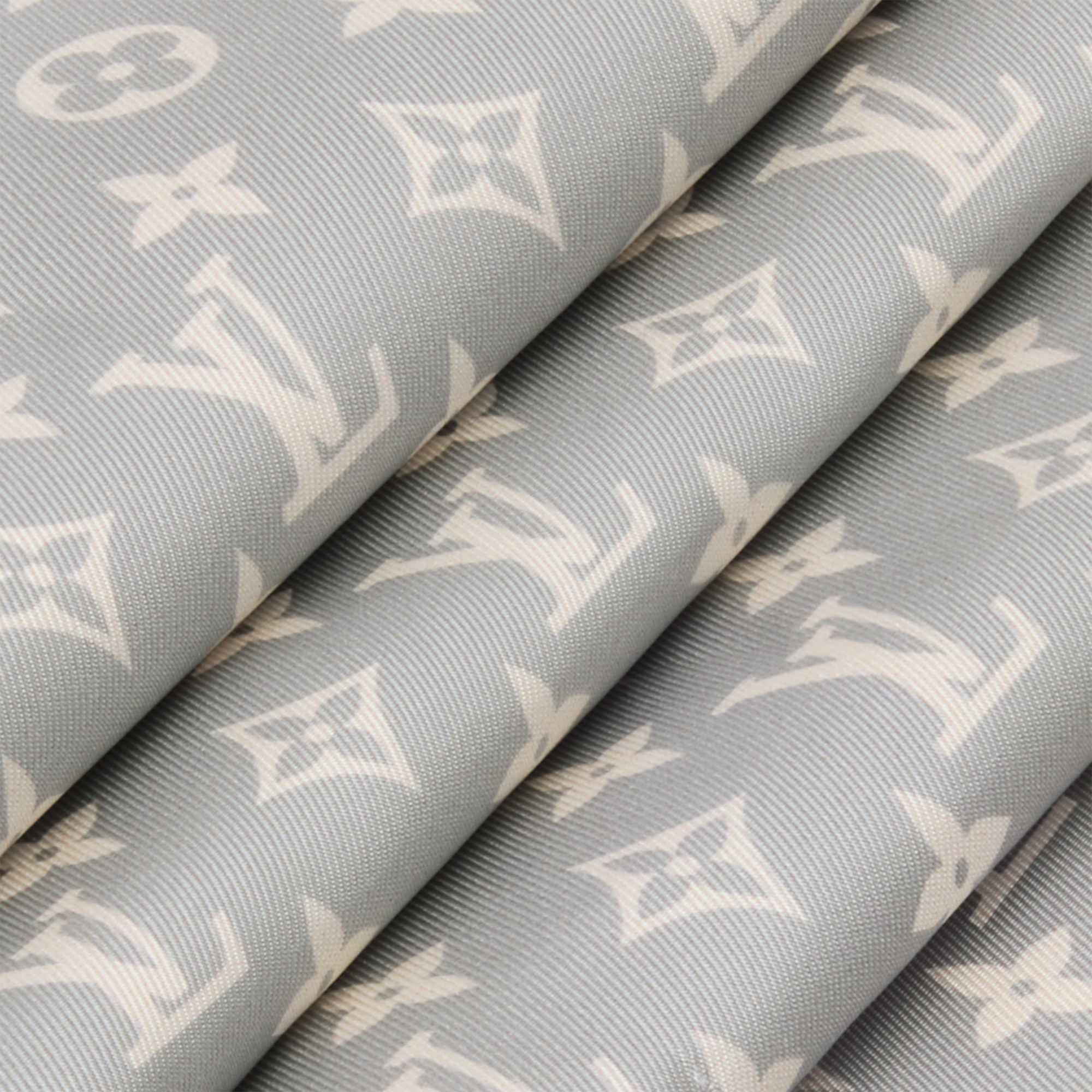 Monogram Silhouette Lavalliere S00 in Women