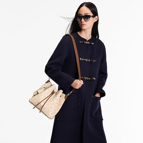 Muria Mahina Leather in Women's Handbags All Handbags collections by Louis Vuitton (Product zoom)