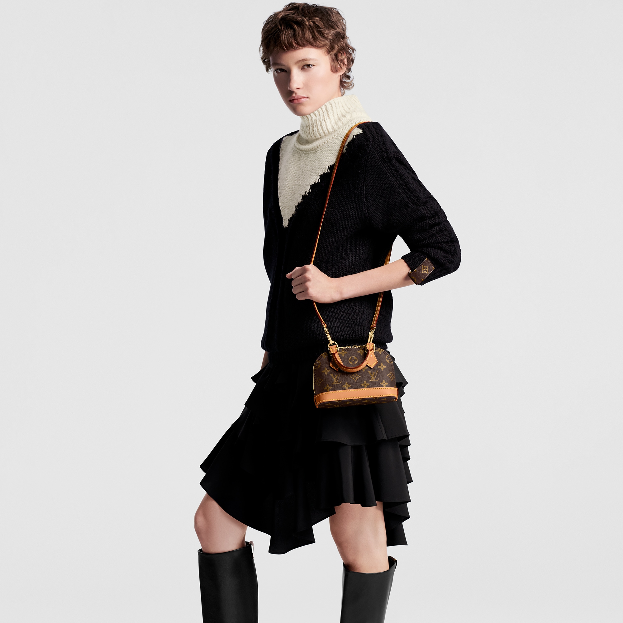 Nano Alma Monogram Canvas in Women