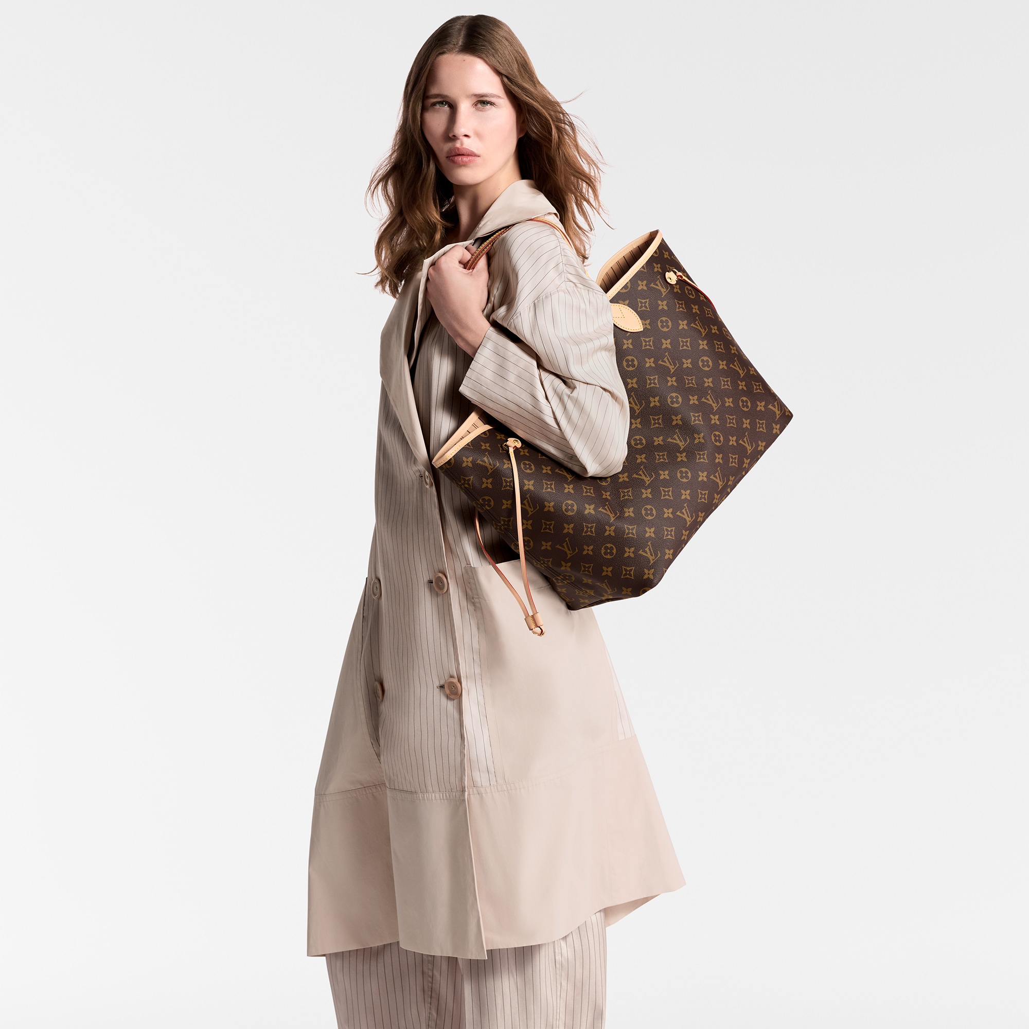 Neverfull GM Monogram Canvas in Women