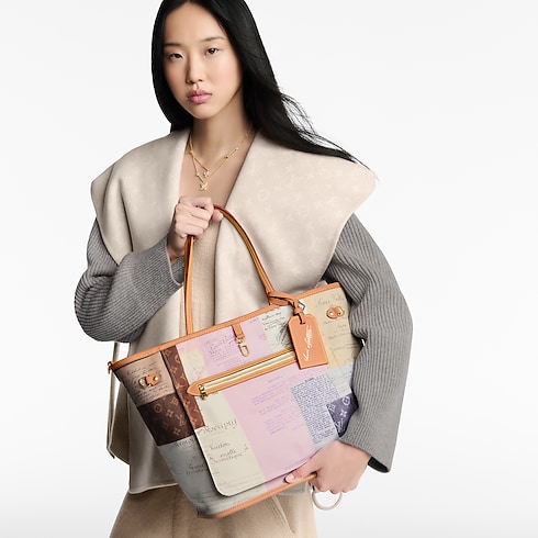 Neverfull Inside Out MM in Bags and Small Leather Goods's Women Bags LV Icons collections by Louis Vuitton (Product zoom)