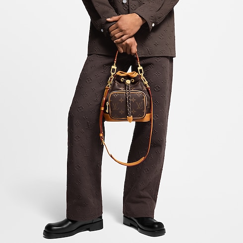 Noé Cargo Autres Cuirs Monogram in Bags and Small Leather Goods's Men Bags Newness collections by Louis Vuitton (Product zoom)