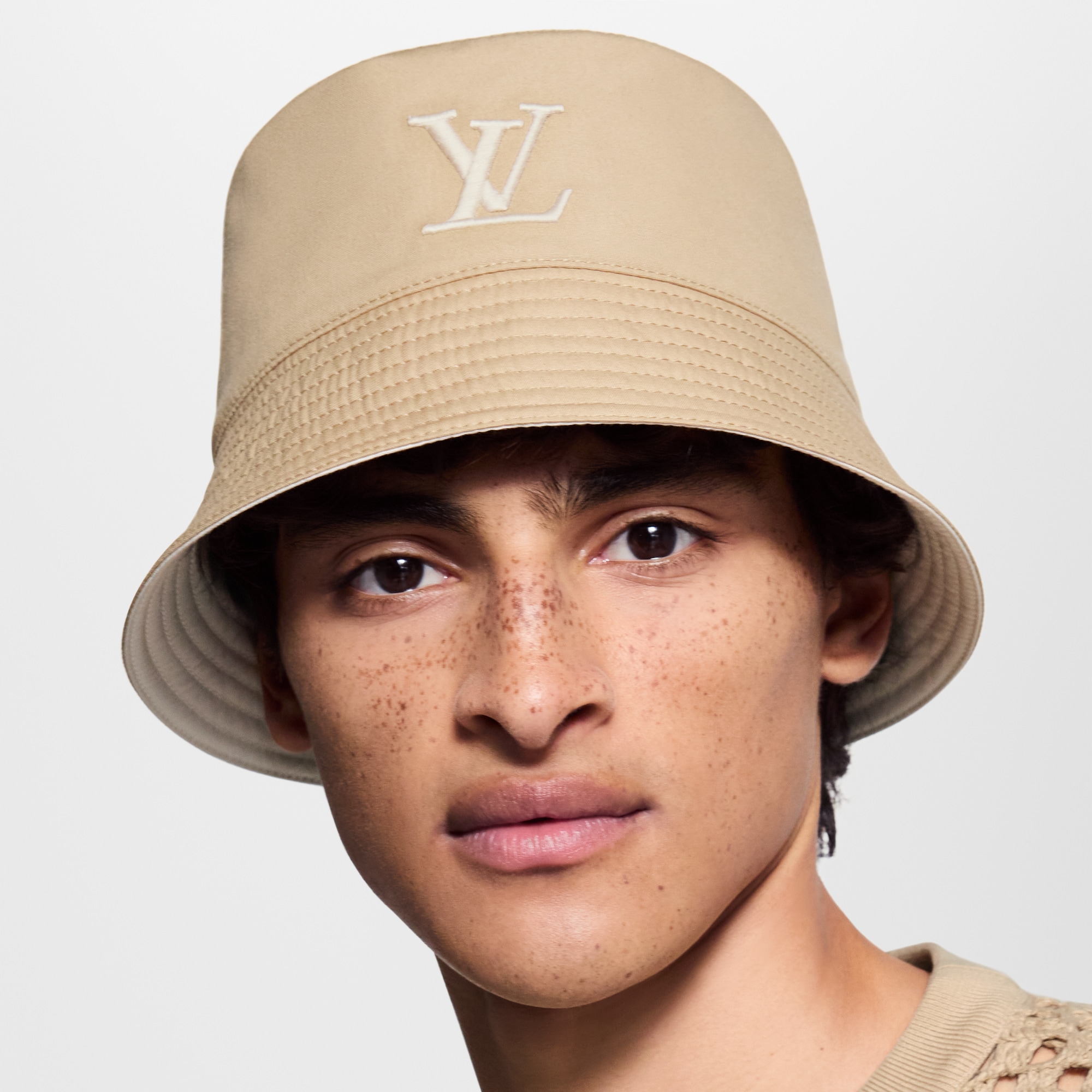 Only LV Bucket Hat S00 in Men