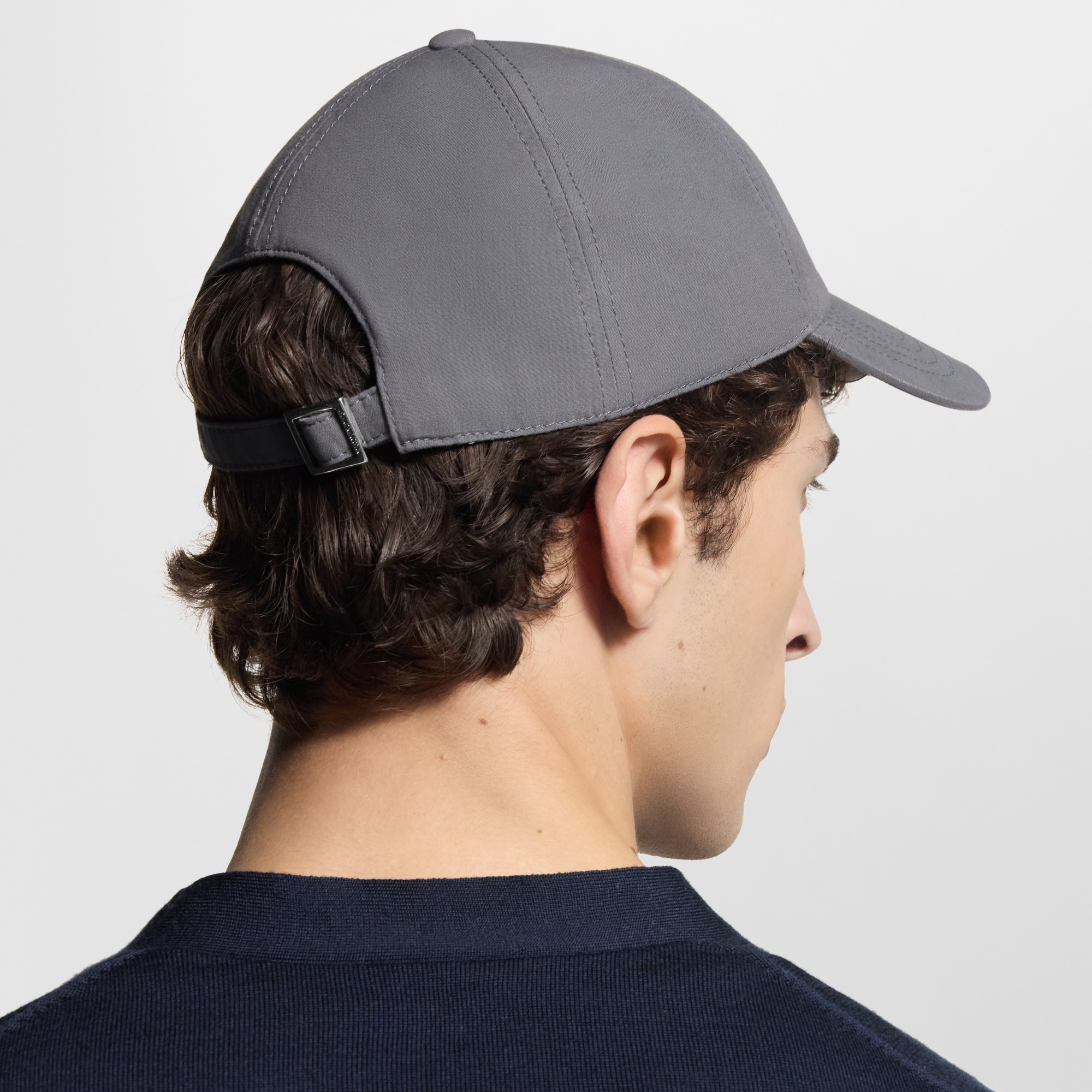 Only LV Cap S00 in Men