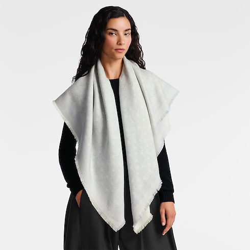 Petit Natte Shawl S00 in Women's Accessories Shawls and Stoles collections by Louis Vuitton (Product zoom)