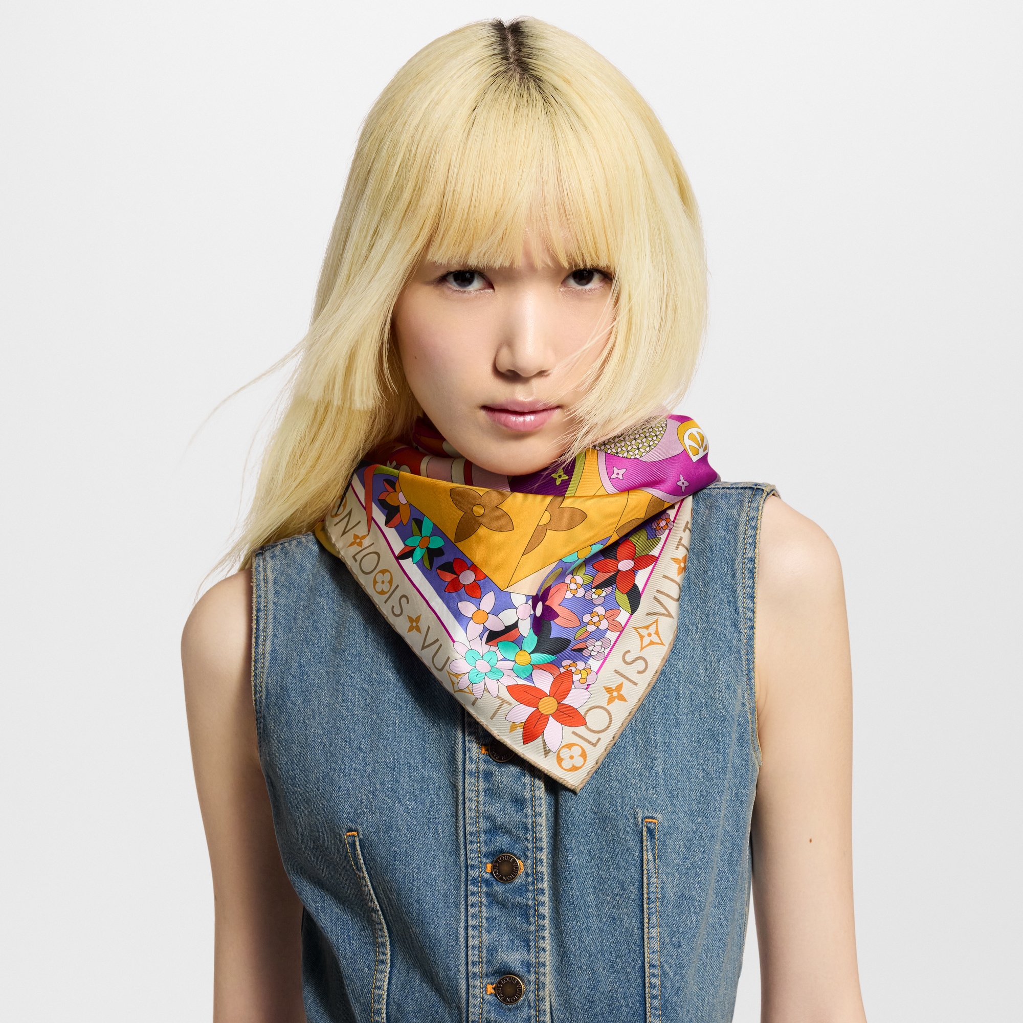 Picnic Square 90 S00 in Women