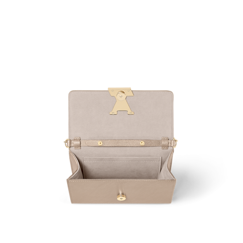 Pochette Louise Epi Leather in Women's Handbags All Handbags collections by Louis Vuitton (Product zoom)