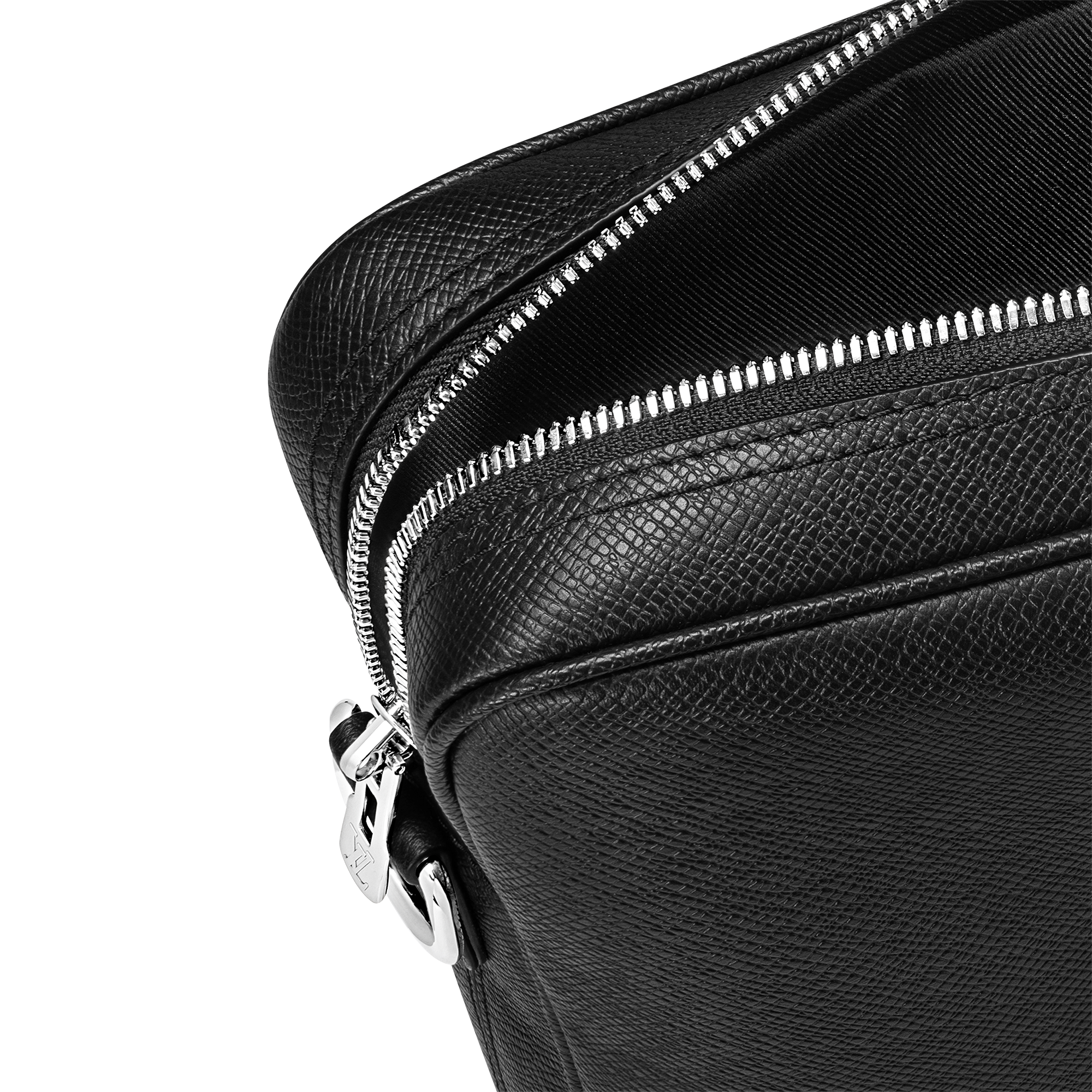 Porte-Documents Voyage PM  Taiga Leather in Men