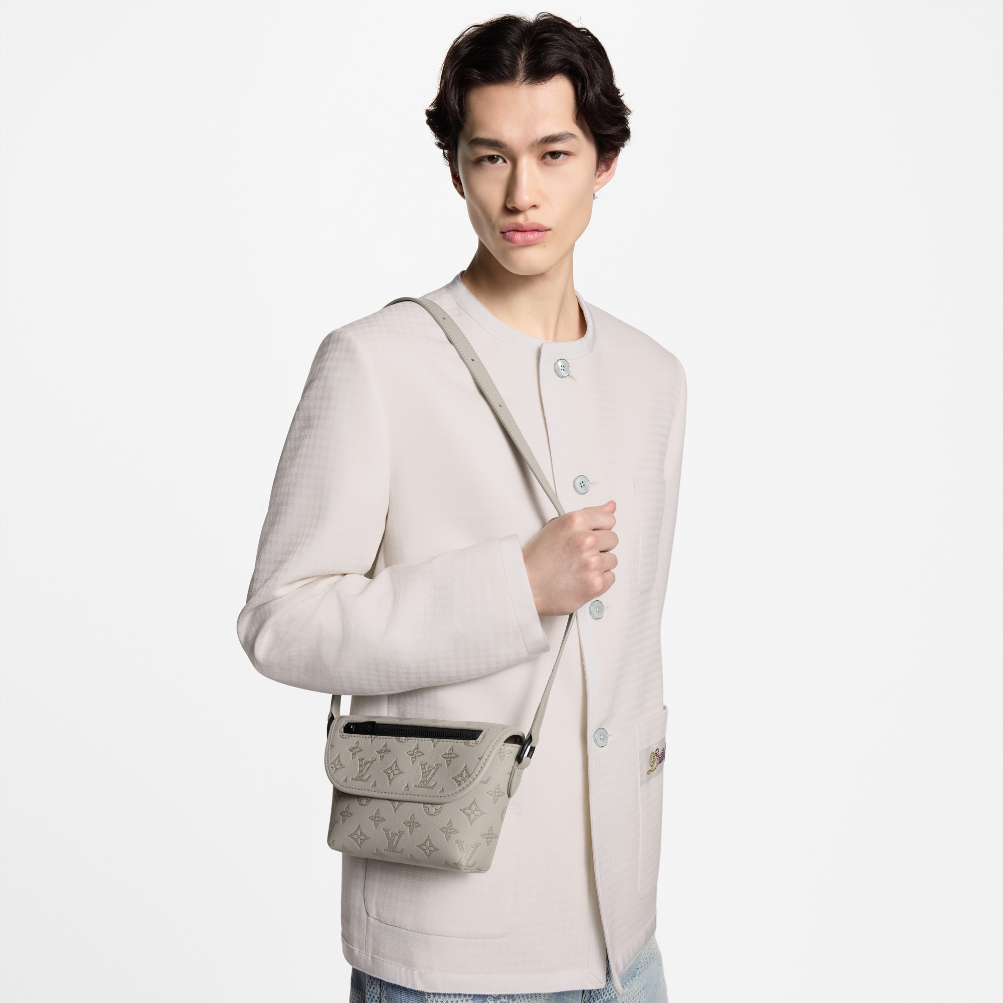 Pulse Wearable Wallet Monogram Shadow Leather in Men