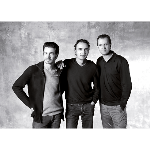 Serpentine Table GM By Atelier Oï in Trunks, Travel and Home's Home and Art of Dining Furniture collections by Louis Vuitton (Product zoom)