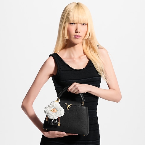 Set Vivienne Fashionista Les Exceptionnelles S00 in Women's Accessories Key Holders and Bag Charms collections by Louis Vuitton (Product zoom)
