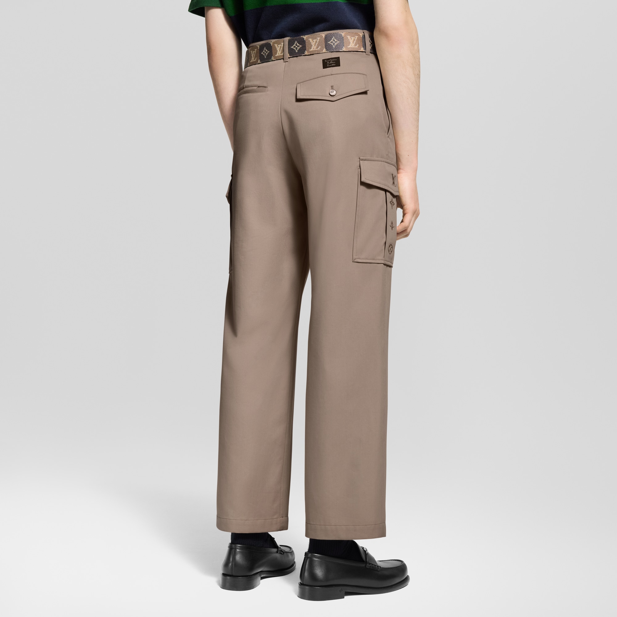 Signature Cargo Pants  in Men