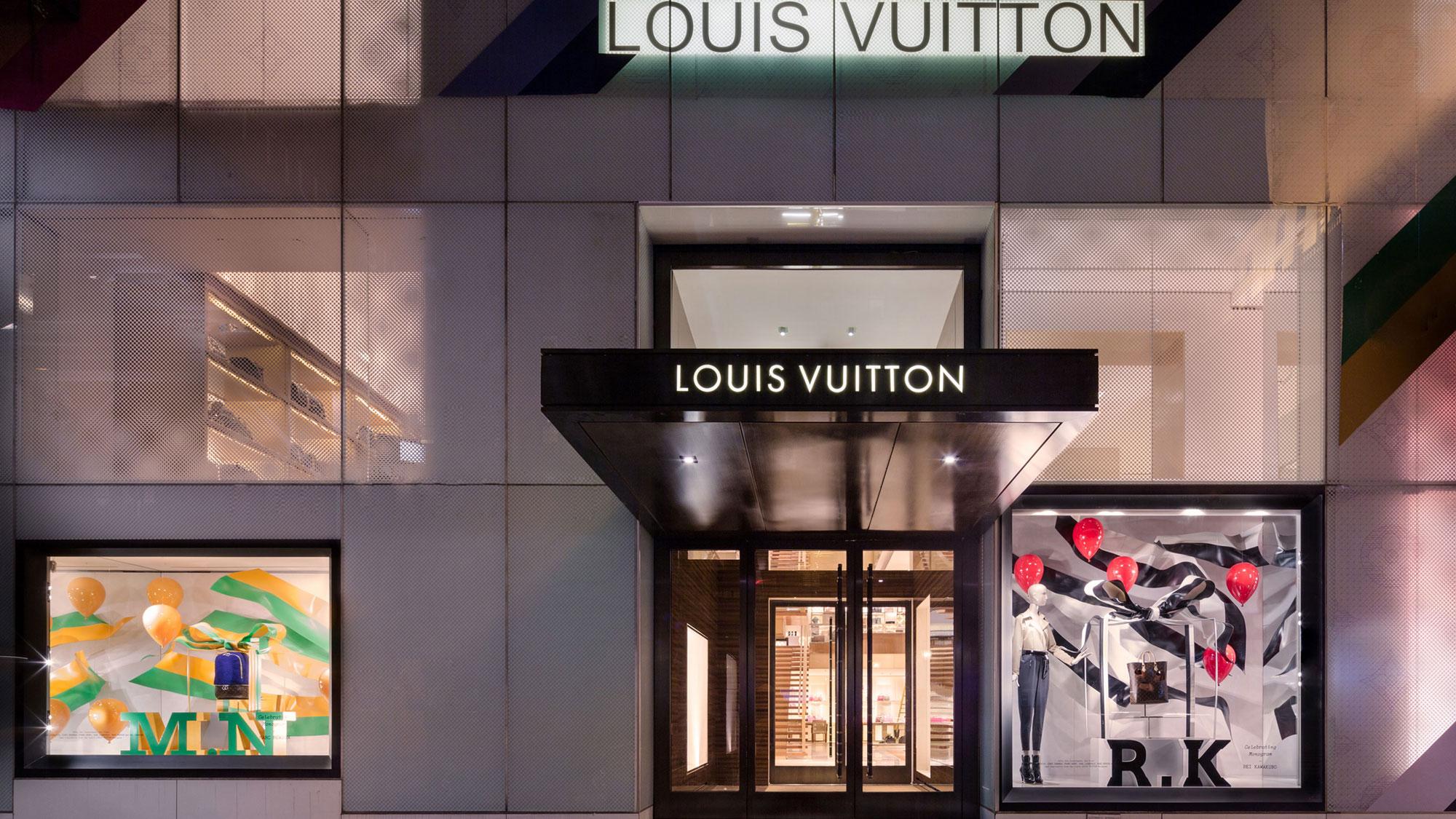 Louis Vuitton New York Saks Fifth Ave 5th Avenue New York Nytimes